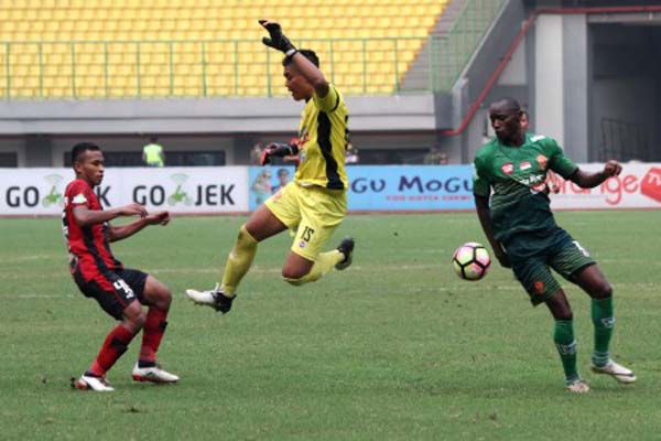  Hasil Liga 1: Semen Padang di Ambang Degradasi, Persipura Gagal Juara