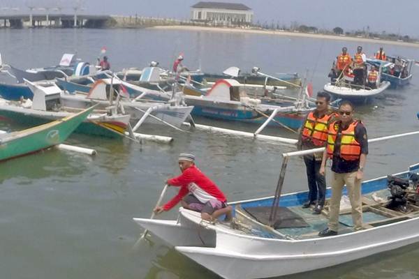  471 Nelayan di Lombok Timur Dapat Paket Perdana Konverter Kit