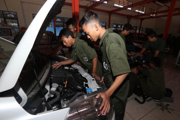  Lulusan SMK, Seharusnya Siap Kerja Justru Jadi Sumber Pengangguran Terbesar