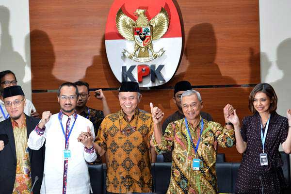  PERINTAH PENYELIDIKAN : KPK Mau Dibuat ‘Pincang’