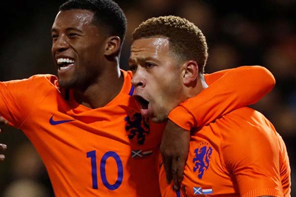  Gol Depay Antar Belanda Jungkalkan Skotlandia