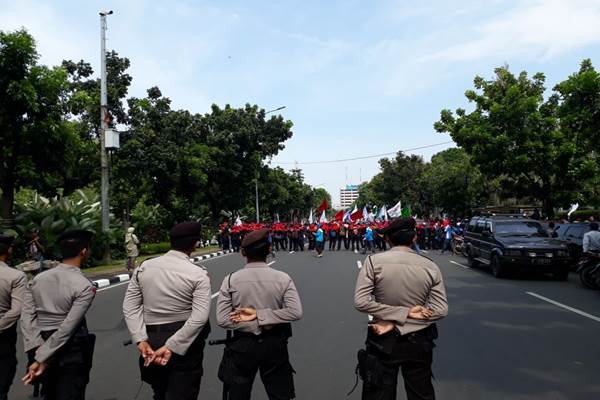  Demo Buruh : Jalan Merdeka Selatan Ditutup