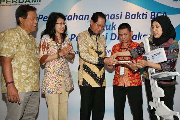  Bank BCA Peduli Operasi Katarak