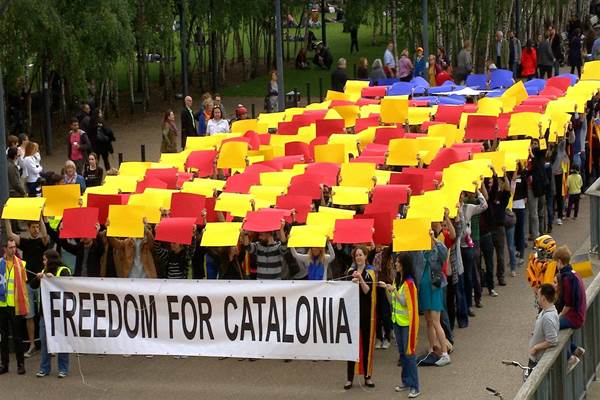  Madrid Curigai Intervensi Rusia Dalam Referendum Catalonia