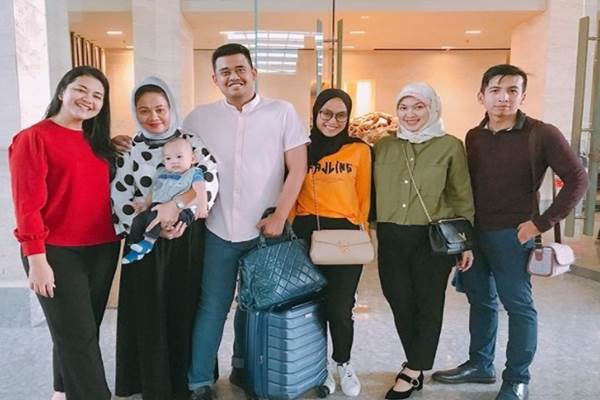  Penampilan Kahiyang Ayu Bersandal Jepit Setelah Menikah