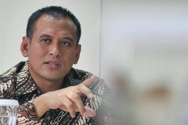 Direktur Utama PT Semen Baturaja Tbk Rahmad Pribadi menjawab pertanyaan wartawan , saat berkunjung ke Kantor Bisnis Indonesia, Jakarta, Jumat (19/5)./JIBI-Endang Muchtar