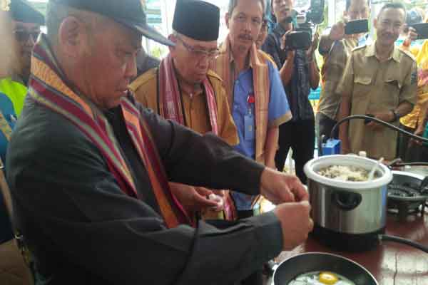  Peternak NTB Olah Kotoran Sapi dengan Biodigester