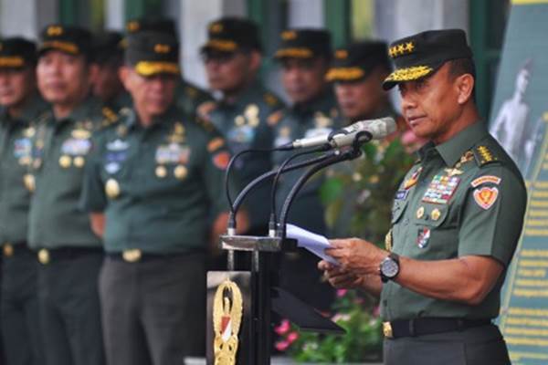  KSAD Jenderal TNI Mulyono Lantik 676 Perwira Muda