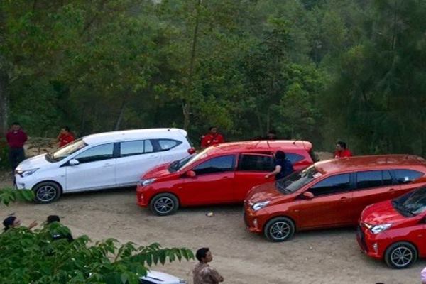  PENJUALAN MOBIL OKTOBER: Pangsa Pasar Grup Astra Anjlok 