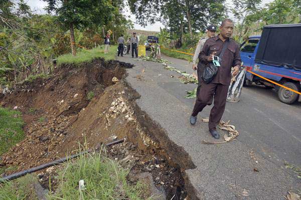  Awas! Januari, Puncak Ancaman Banjir & Longsor