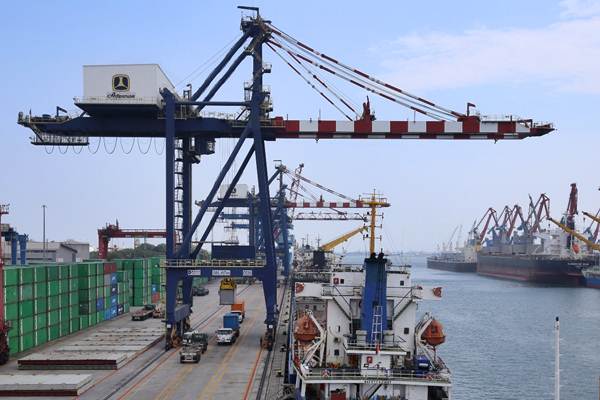  Barata akan Bangun Crane di Tanjung Priok