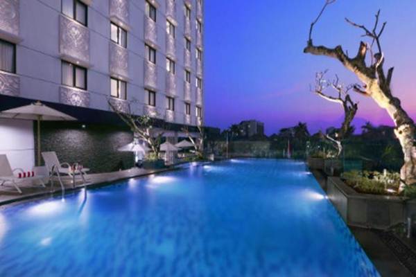  Grand Eschol Residensial dan Aston Karawaci City Hotel Berlanjut