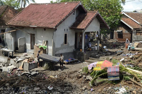  Lombok Timur Berlakukan Tanggap Darurat hingga 24 November 2017