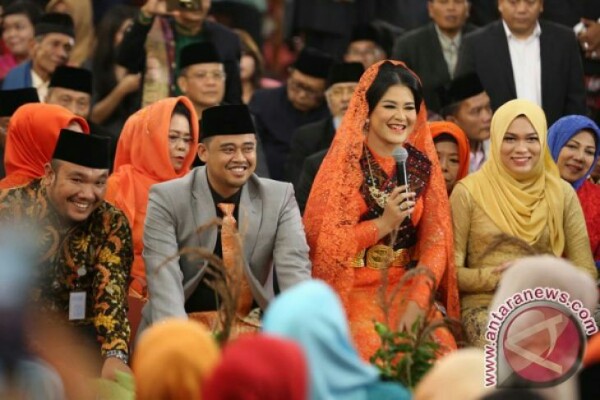  Jokowi Disambut Tarian Tortor Saat Prosesi Adat Mandailing