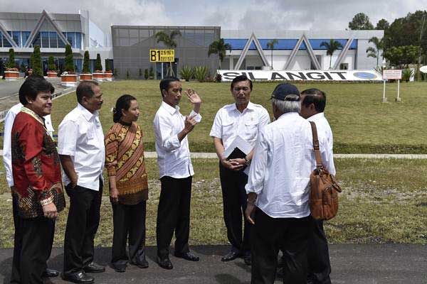  Luhut Undang Maskapai Penerbangan Lain Buka Rute ke Silangit