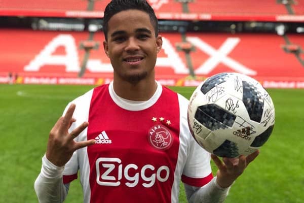  Hasil Lengkap Liga Belanda: Kluivert Hattrick, Ajax Pesta Gol 5-1