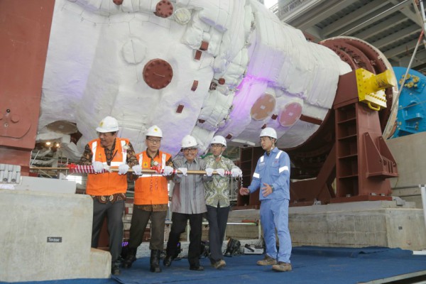  Turbin Gas PLTGU Jawa 2 Berkapasitas 800 MW Telah Dipasang 