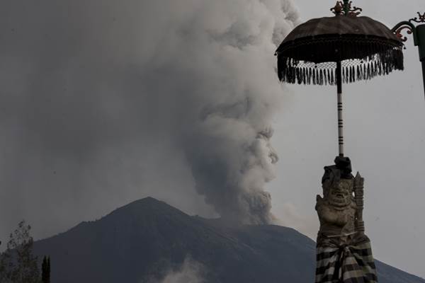  Gunung Agung Erupsi, AirNAv Rilis NOTAM Perpanjang Penutupan Bandara Ngurah Rai Bali