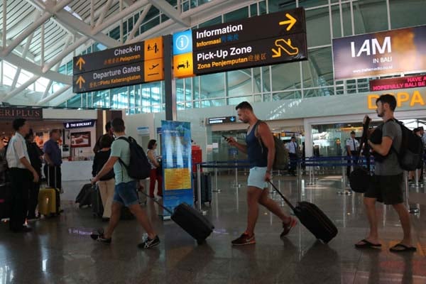  LETUSAN GUNUNG AGUNG: Bandara Ngurah Rai Tutup, Bandara Lombok Dibuka