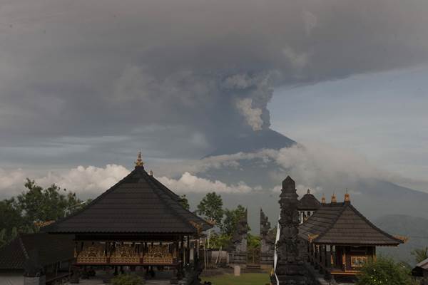  Kerugian Ekonomi Erupsi Gunung Agung, Ini Hitung-hitungan Wapres Jusuf Kalla