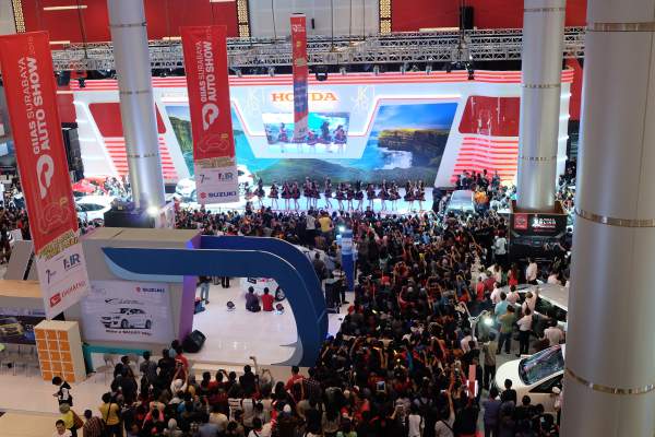  PAMERAN OTOMOTIF : Daerah Jadi Tumpuan Penjualan