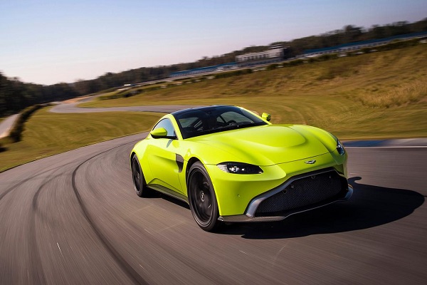  AUTOVAGANZA :  Vantage Realisasi Mimpi Fans James Bond