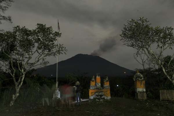  Gunung Agung Erupsi, Terdeteksi Gerakan Melebihi Ambang Batas