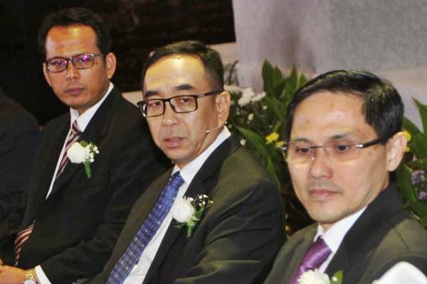  KINERJA CSUL FINANCE : Alat Berat Topang Kinerja 