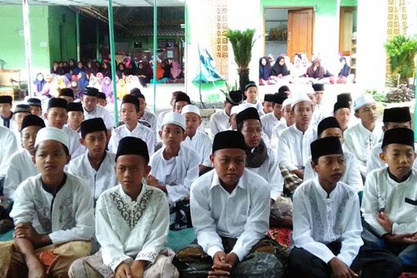  Menpora: Saatnya Santri Bangkit Menjadi Entrepreneur