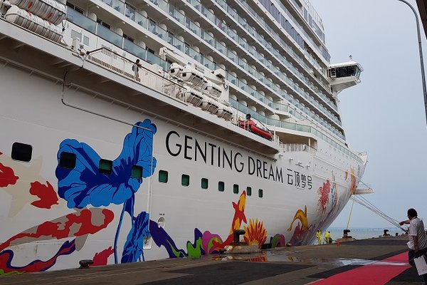  Genting Dream Cruise Melirik Destinasi Wisata Surabaya