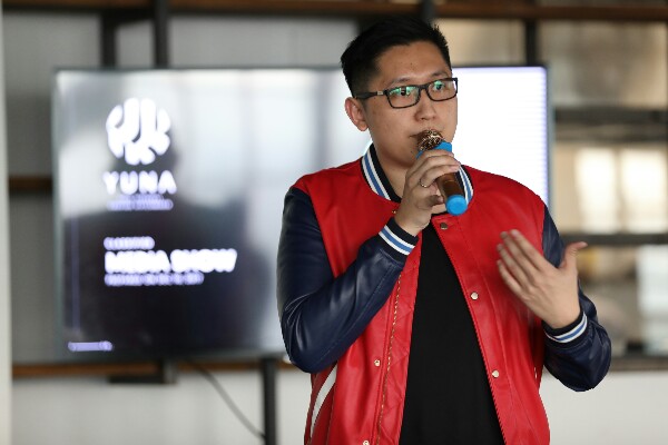  Platform Yuna Adopsi Teknologi AI Untuk Pengguna