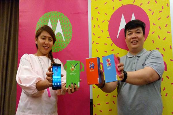  Setahun <em>Comeback</em>, Motorola Kian Populer