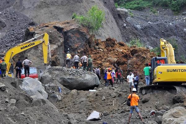  Longsor Penambagan Pasir Gunung Merapi