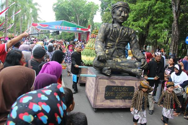  Bojonegoro Gelar Fesival Samin   