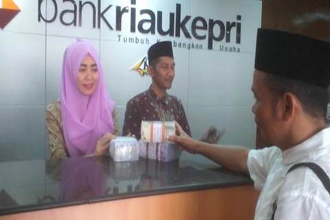  Bank Riau Kepri Raih The Trusted Companies Award 2017