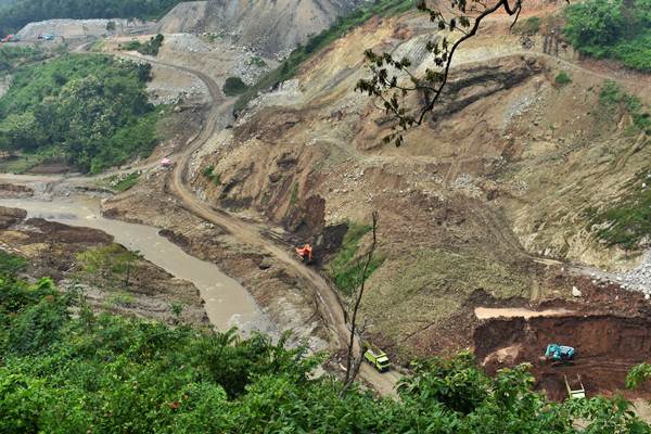  PENYEDIAAN INFRASTRUKTUR : 6 Proyek Strategis Tuntas Hingga Des. 2017