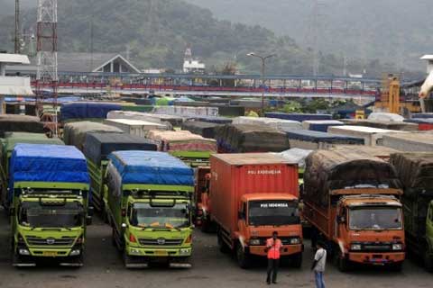  Dishub Ingatkan Jembatan Timbang Tindak Tegas Truk Kelebihan Kapasitas