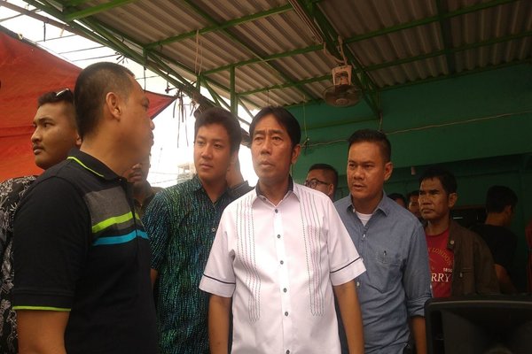  Haji Lulung Wara-Wiri di Tenda PKL Tanah Abang Bikinan Anies-Sandi