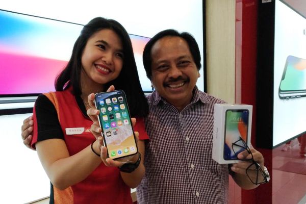  iPhone X & iPhone 8 Dijual di Gerai Smartfren, Berapa Harganya?