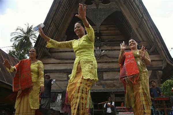  Pesanan Hotel Berbintang di Parapat Danau Toba Meningkat Drastis