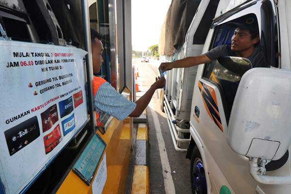  LIBUR NATAL & TAHUN BARU 2018: Banyak Pengguna Jalan Tol Tak Siap Uang Elektronik