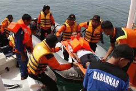  Basarnas Bersiaga di Pantai Indrayanti Gunung Kidul