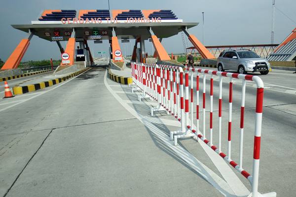  TOL SOLO-KERTOSONO: Perhutani Garap Rest Area