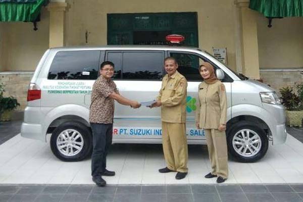  Suzuki Indomobil Sales Sumbang Puskesmas Waringin Lama Mobil APV GX Ambulance