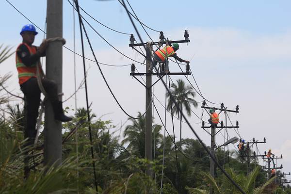  PLN Resmikan Listrik 18 Desa di Indragiri Hilir