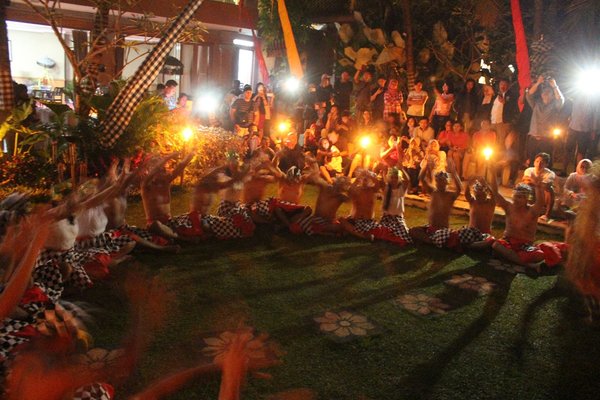 Ubud Hotel & Cotages Malang Sukses Hadirkan Teriakan Magis Penari Kecak