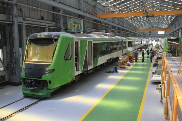  Inka Siapkan 13 Trainset Bandara, Termasuk di Solo