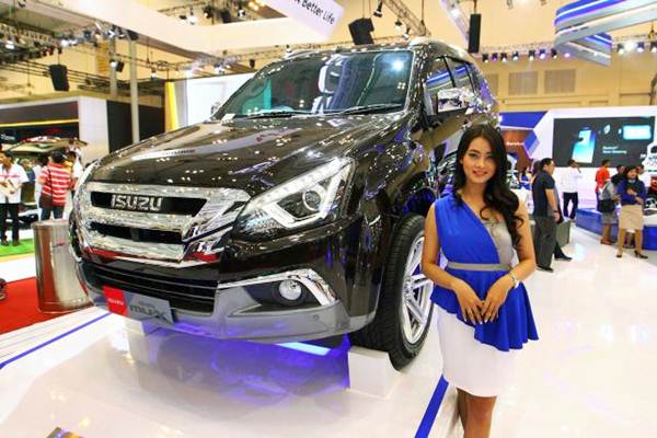  PASAR MOBIL 2017: Isuzu Melaju, Model Truk dan SUV Impor Jadi Pendorong