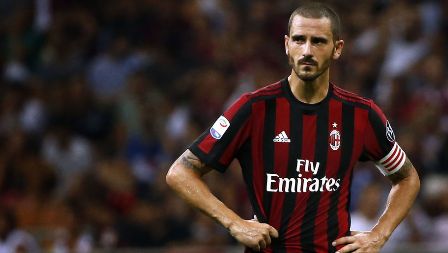  Diisukan Hengkang, AC Milan Pertahankan Bonucci
