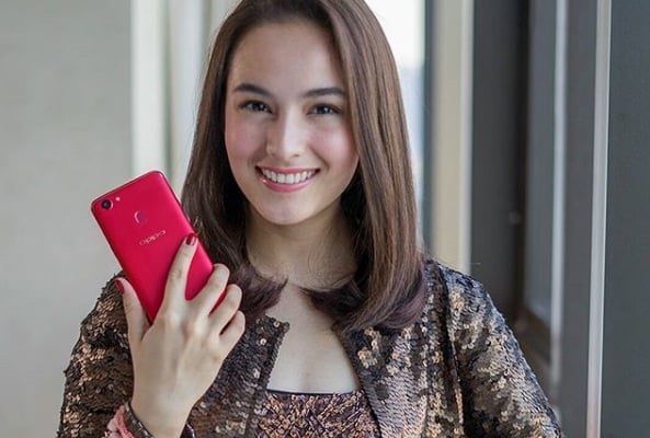  Oppo F5 Red Hadir di Indonesia